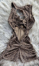 Cargar imagen en el visor de la galería, ROMPER DE ARGOLLA